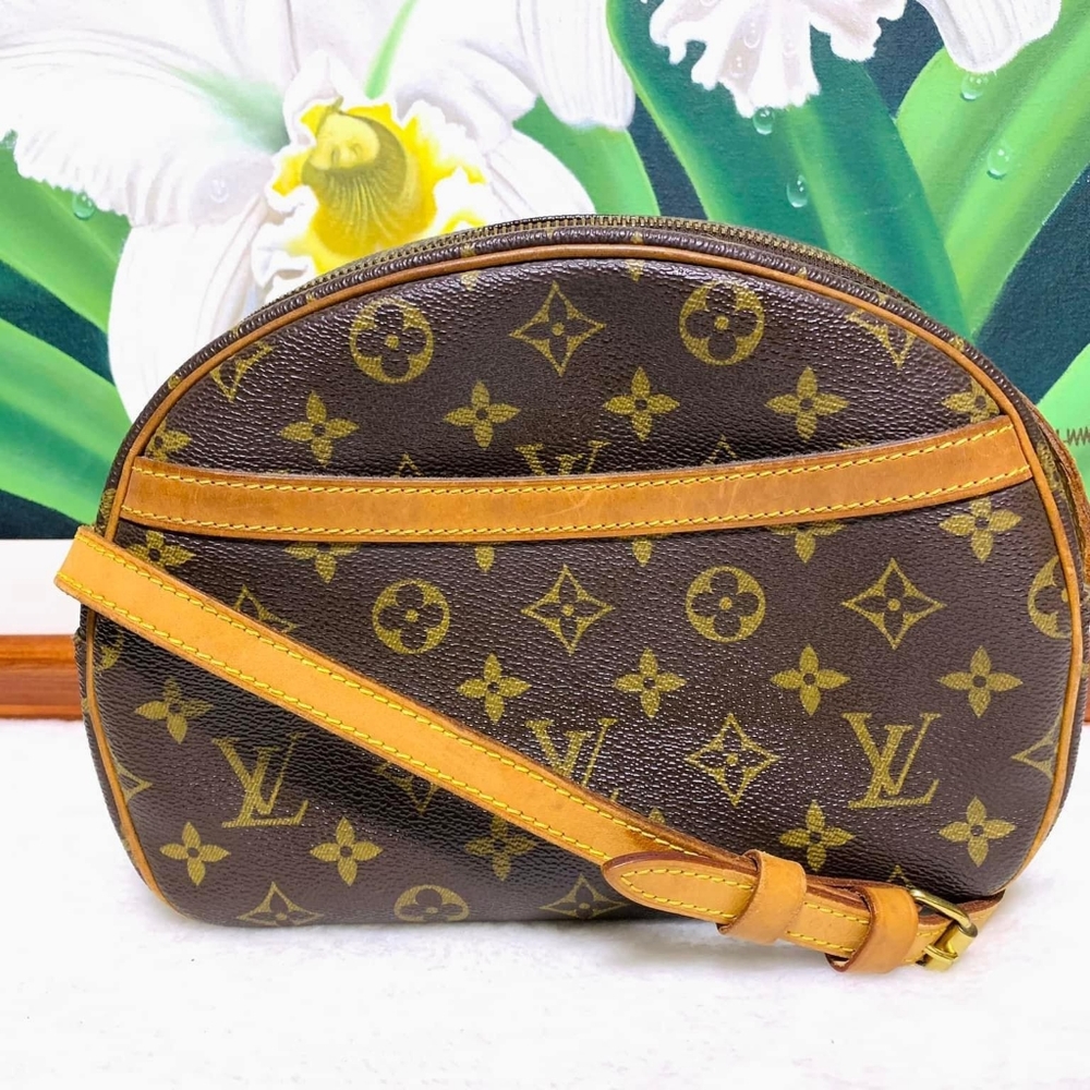 SOLD!!Authentic Louis Vuitton Blois PM